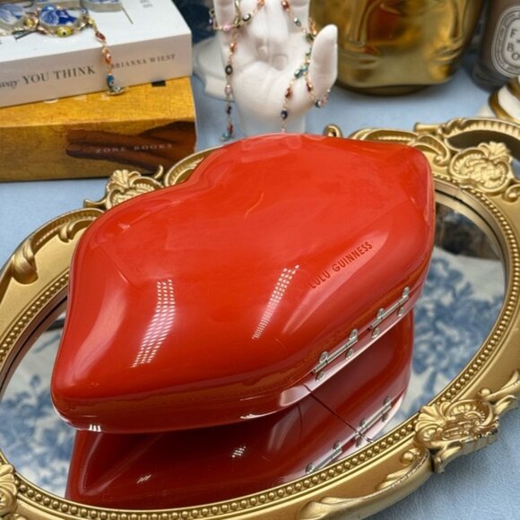 🆕 LULU GUINNESS 🧿 NWOT Iconic Lips Perspex Clutch - Burnt Orange Red - Picture 8 of 16